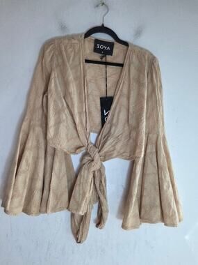 NWT ZOYA Cream 100% Jacquard Flare Sleeve Cropped Front Tie Waist Blouse Small